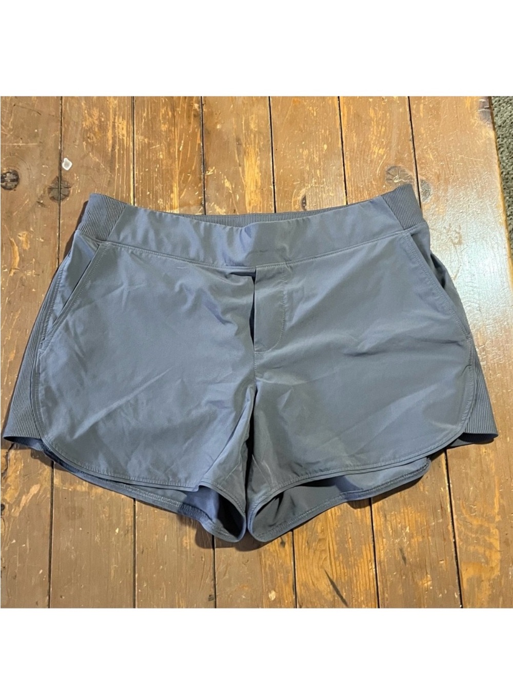 Athleta Shorts Gray Running Athletic Zip Pocket Quick Dry